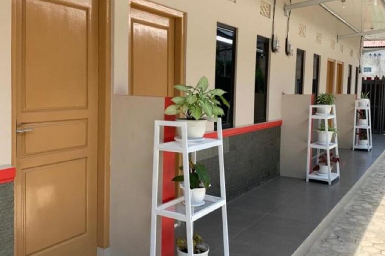 Reddoorz Syariah Near Hajimena Lampung Hotel Bandar Lampung Ngoại thất bức ảnh
