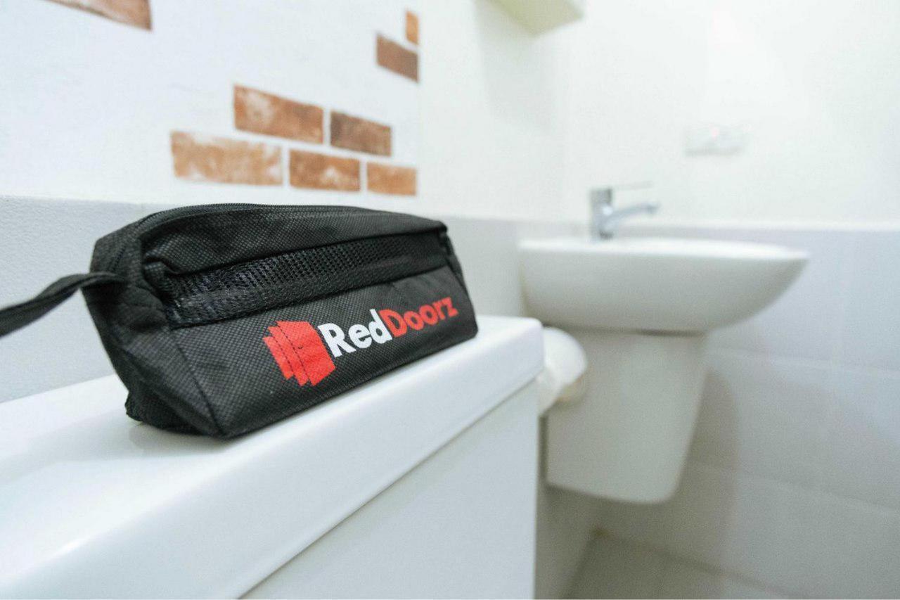 Reddoorz Syariah Near Hajimena Lampung Hotel Bandar Lampung Ngoại thất bức ảnh